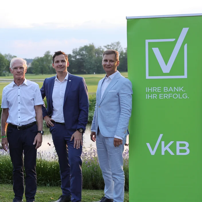 Gerold Humer (Präsident GC Gut Altentann), Christian Burger (VKB), Manuel Brunner (DWS International GmbH)