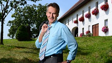 Klaus Hladik, Agrarexperte der VKB-Bank, kennt die passenden Förderungen für Investitionen rund um Haus und Hof.