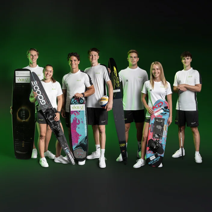 Am Foto: Sieben Sportler/innen des VKB-Junior-Sportteams.