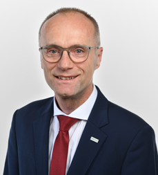 Josef Edlinger, Direktor der VKB-Bank Enns