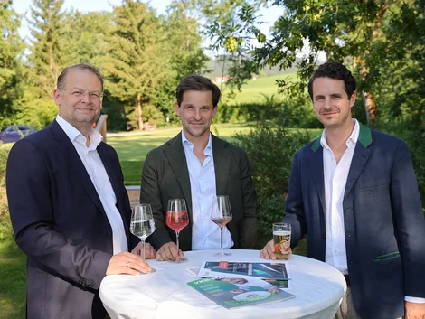 3 Personen auf dem Bild